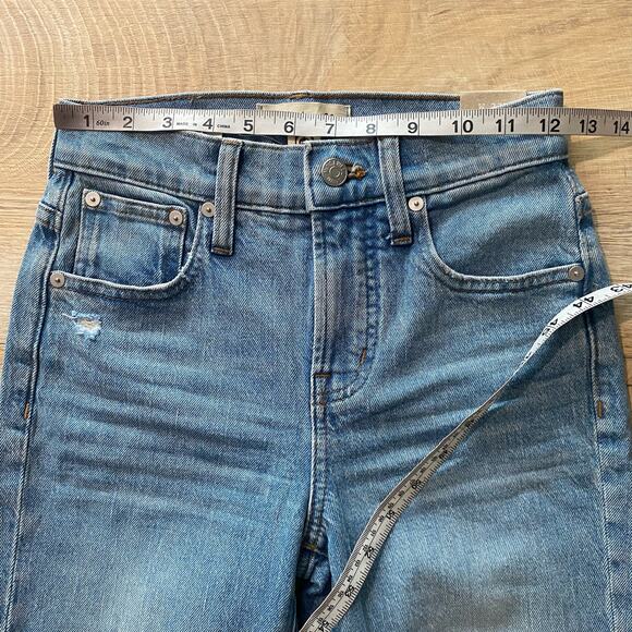 Madewell The Petite Perfect Vintage Jean in Coney Wash Destroyed 23P - Picture 8 of 10